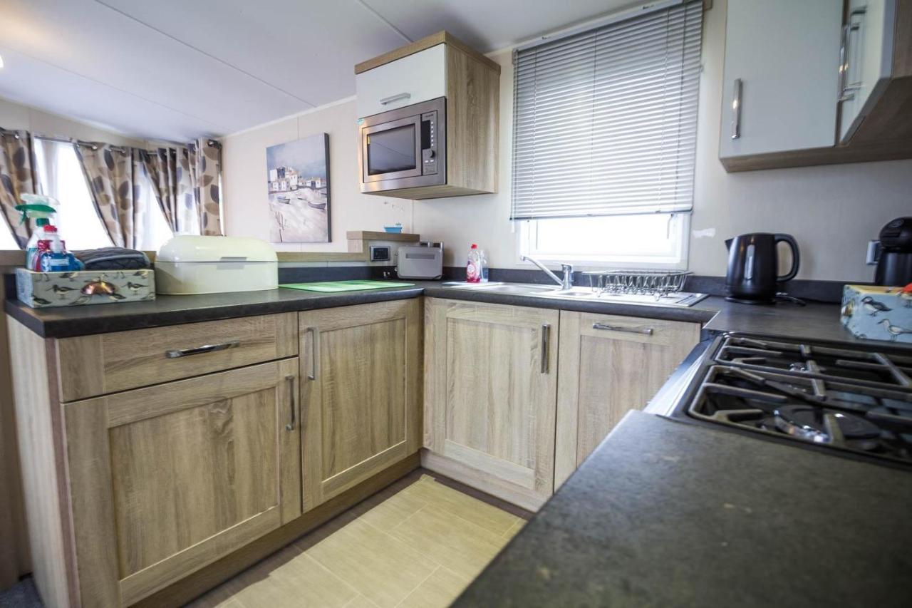 Hotel 6 Berth Caravan With Wifi At Wells-Next-The-Sea In Norfolk Ref 72032T Exterior foto