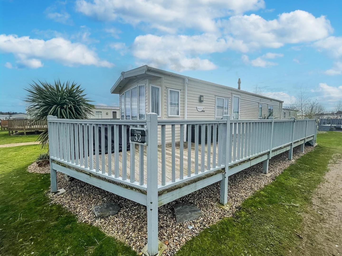 Hotel 6 Berth Caravan With Wifi At Wells-Next-The-Sea In Norfolk Ref 72032T Exterior foto