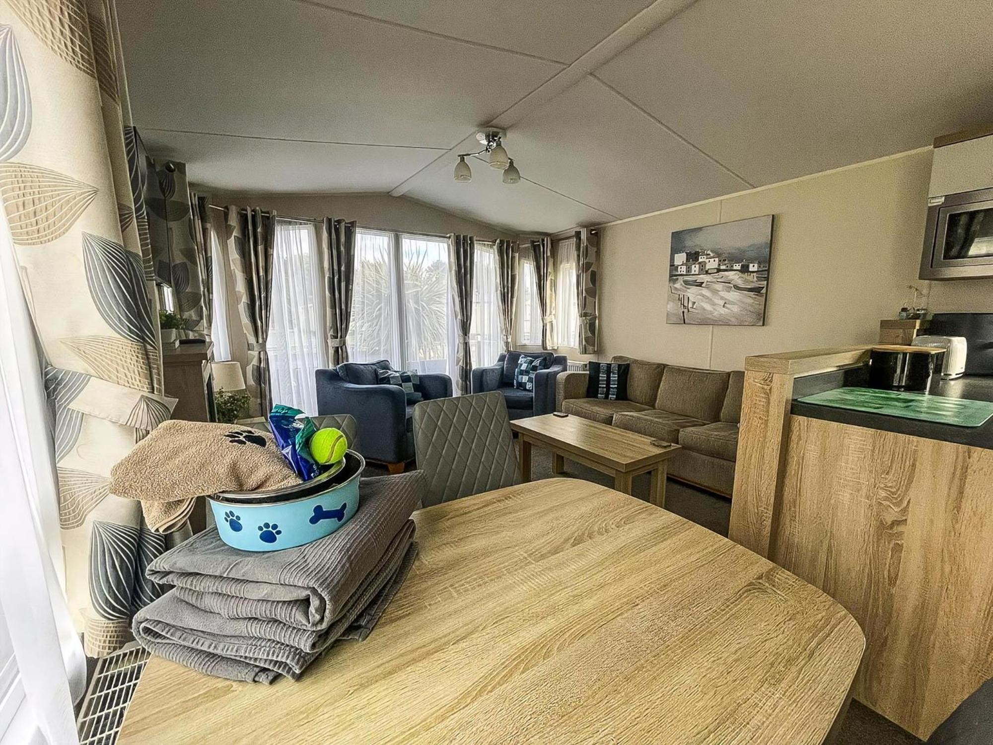 Hotel 6 Berth Caravan With Wifi At Wells-Next-The-Sea In Norfolk Ref 72032T Exterior foto